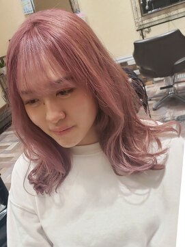 サムブリッジ(SOMEBRIDGE) ピンクベージュミディアムヘアーシースルーバング【SOMEBRIDGE】