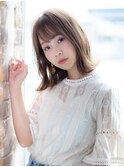 外ハネ×グレージュカラー