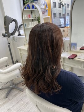 アルターシェリー(aL-ter che'rie) ブラウンカラー[カール/セミディ/シアーカラー/姫カット]