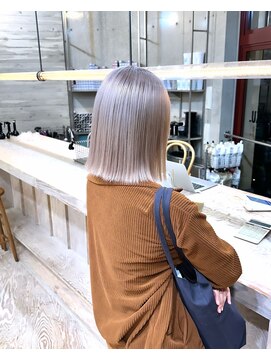 ヲタク(wotaku.) ラベンダーカラーホワイトカラーハイトーンカラー外はねボブ艶髪