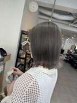 アエル キセラ川西(aeru)&nbsp;切りっぱなしボブ×グレーシルバーカラー！！
