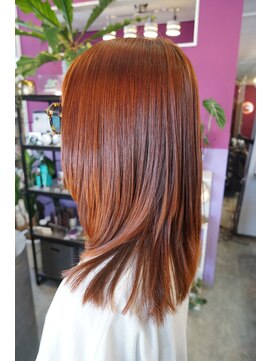 リットヘアーワークス(Lit Hairworks) 顔周りレイヤーカット×オレンジ×ケラコラトリートメント