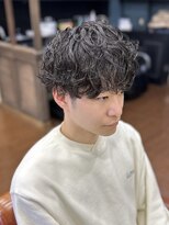 イザ トーキョー(IZA TOKYO)&nbsp;ウェーブヘア/ニュアンスパーマ/ハイライトカラー/メンズパーマ