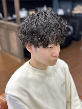 イザ トーキョー(IZA TOKYO) ウェーブヘア/ニュアンスパーマ/ハイライトカラー/メンズパーマ