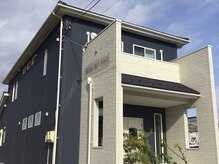 千秋小学校西隣です　お電話でのご予約は    0586-76-0873