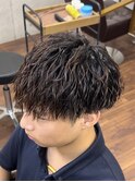 メンズツイストスパイラルパーマ　刈り上げマッシュ縦落ちパーマ