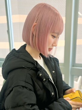 ジゼル 梅田(GiseL) ブリーチ ダブルカラー ハイトーン ボブ 髪質改善 ピンク 10代