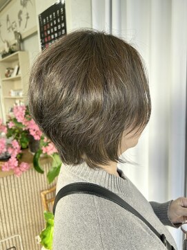 メルサ(Merusa) ミディアムレイヤーボブ