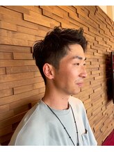 美容室パイナップル 硬め髪質のツーブロック