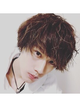 シン(syn) スパイラルパーマ　ツイストスパイラルパーマ 波巻きパーマ