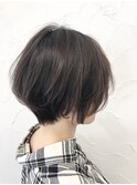 ツヤとふんわりで大人可愛いショートボブ【emu】