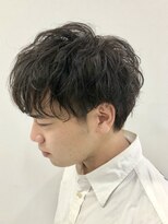 クオーター(QUARTER)&nbsp;ツイストパーマツーブロックショートレイヤーコンマヘア