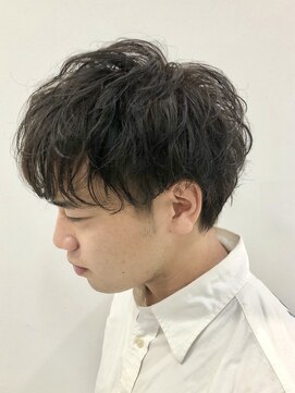 クオーター(QUARTER) ツイストパーマツーブロックショートレイヤーコンマヘア