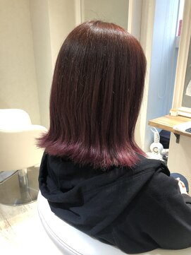 ロワゾ ヘア デザイン(L'OiSEAU HAIR DESIGN) チェリーレッド外ハネ