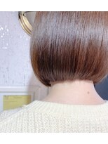 襟足スッキリボブ　首が綺麗に見えるボブ