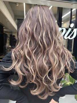 ラピス 大宮(Lapis) 『アッシュブラウン』