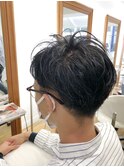 メンズショート　マッシュ　センターパート　メンズパーマ