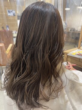 リフ(Ref.) 大人のレイヤースタイル