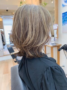 オーシャン(Ocean) [OCEAN Hair&Life藤原純] 白髪ぼかしハイライト外ハネボブ☆