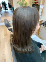 オーシャン(Ocean)&nbsp;[OCEAN Hair&Life藤原純]外ハネワンレンカット×白髪ぼかし☆