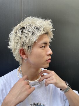 アクト(ACT) スパイキーショート/ホワイトカラー/ホワイトベージュ