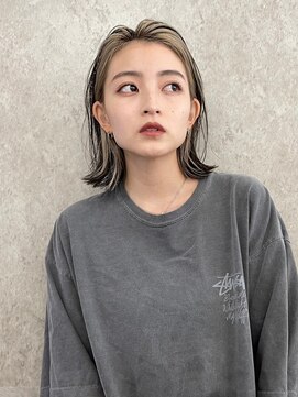 サンク 原宿(cinq) インナーカラー切りっぱなしボブタッセルボブ外ハネボブ韓国風