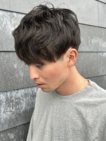 ヒュイル バイ ニアウ(Hwyl by Niau)&nbsp;メンズマッシュツーブロックシャドウパーマニュアンスパーマ眉毛