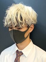 ダブルカラースパイラルパーマツイストパーマフェード短髪