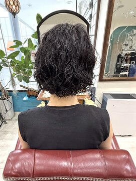 イズム(isms...) 大人ショートボブパーマ