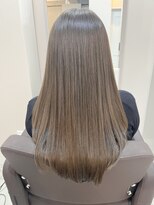 カミエ(kamie)&nbsp;透明感のあるブラウンロング×毛先までまとまる艶髪