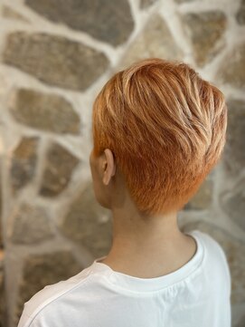 ヘアリゾート バルボア アイランド(hair resort Balboa Island) 30代40代外ハネボブ耳だしショートマニッシュショート