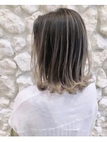 モアナ バイ ヘッドライト 沖縄豊見城店(Moana by HEADLIGHT)&nbsp;Moana【豊見城】#バレイヤージュ#シャドウルーツ#そとはねボブ