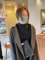 マイン(mine)&nbsp;女性らしさも兼ねそろえたハンサムショート