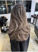 ロングレイヤー!グラデーションの馴染ませが綺麗_otona greige_