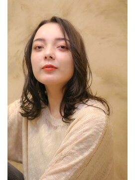 グラニュー(granew) 大人可愛いふんわりカール小顔カットショコラアッシュ【石井】