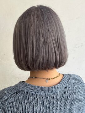 トレヘアー(tRe hair) 斜めバング　グレージュカラー　ブリーチ