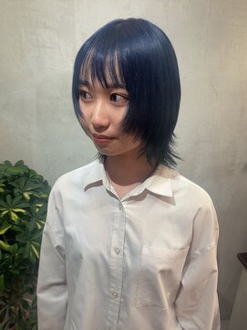 ロンドエニカ 大宮(Lond enika) ケアブリーチでネイビーブルーカラー×ショートウルフ　大宮