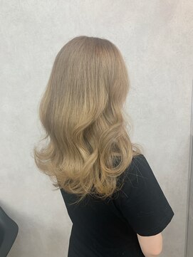 アン ブリーチ 大宮駅東口店(UN BLEACH) ミルクティーカラー