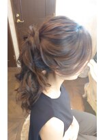ビスポーク(BESPOKE)&nbsp;20代30代ゆるふわ♪お呼ばれ大人っぽねじり編みポニーテール