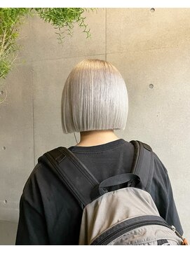 ヴァーディ オモテサンドウ(Vardy omotesando) silver/ホワイトシルバー ミニボブ