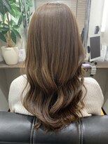 アトリエナガノ(atelier nagano)&nbsp;ニュアンスカラー/センターパート/ツヤ髪スタイル/ブルージュ