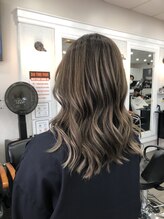 ラルゴ ヘアー(LARGO Hair) 外国人風ナチュラルハイライト