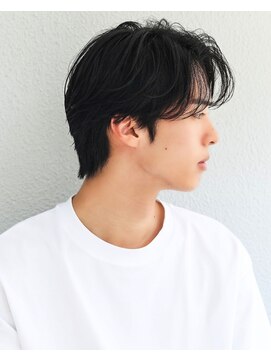 ウシワカマル ミライ(USHIWAKAMARU MIRAI) センターパート/メンズミディアム