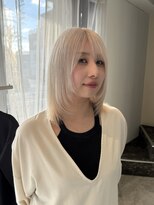 アルトラ(ALTLA)&nbsp;ホワイトカラー/顔まわりレイヤー/ハイトーンブリーチ