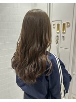 ファムバイアヴァンス(Femme by AVANCE.) 透明感オリーブベージュ×ゆるウェーブロング