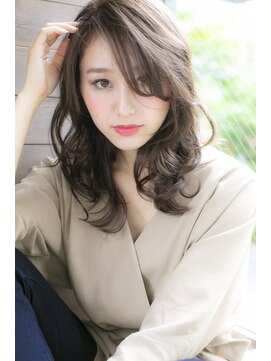 ティアラ 桜木町(TIARA) 前髪長め色っぽミディ by西山 横浜・関内・桜木町