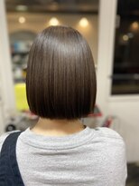 ストレートパーマ専門店 ビタミナポストマン 艶ボブ