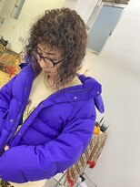 キュエ(qiie)&nbsp;qiie/美髪/ホワイトグレージュ/ネビージュ/こなれミディ/パーマ