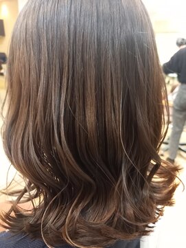 シャンプーボーイ 外はねミディアム