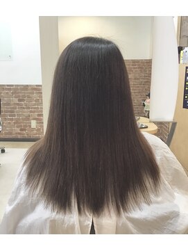 カットハウス はさみの部屋 しっとりセミロング